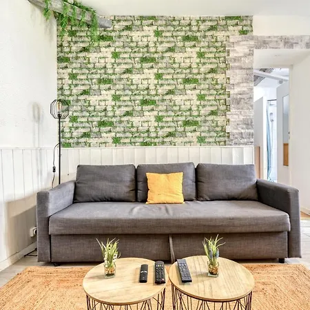 Le Nid - A Pied - Wifi Appartement